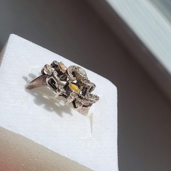 Vintage Sterling Silver Marcasite and Glass Beads Ring - Picture 3 of 8